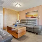 Casa vacanze Nice Home In Zeulenroda-Triebes With Sauna *