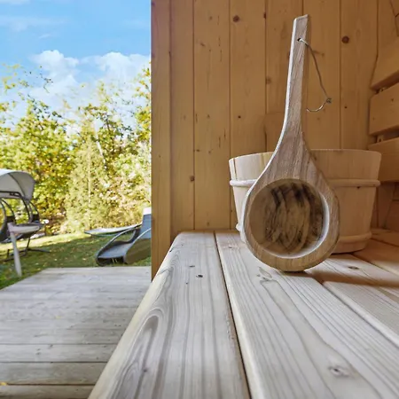 Casa vacanze Nice Home In Zeulenroda-Triebes With Sauna *